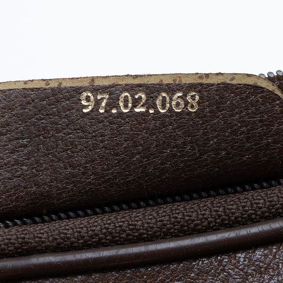 Gucci Vintage GG Supreme Small Camera Bag - Picture 6 of 15